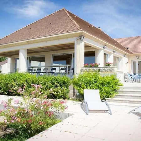 Domaine Bacchus Bed & Breakfast *
